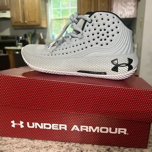 UA HOVR HAVOC 2 **BRAND NEW** Men’s Size 5 (Women’s 6.5)